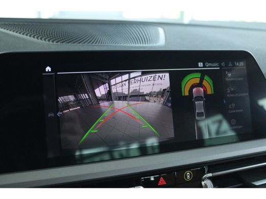 BMW 3 Serie 330e Business Edition Plus | Cruise Control | Camera | Stoelverwarming | LEDER | Carplay | Navi |... ActivLease financial lease