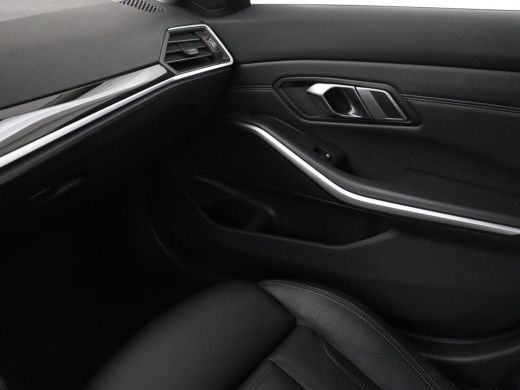 BMW 3 Serie Touring 318i Business Edition Plus | Leder | Stoelverwarming | Carplay | Virtueel dashboard | Cru... ActivLease financial lease