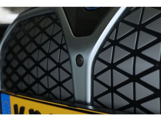 BMW i4 eDrive40 M Sport Edition 84 kWh | SoH 95% | Cruise Control | Schuifdak | 360 Camera | Head-up | S... ActivLease financial lease