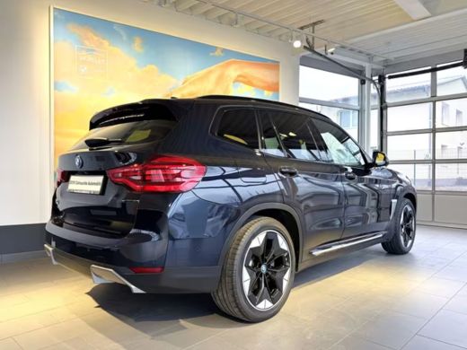 BMW iX3 80 kWh (210kW/286pk) ** LED, LEDER, PANO, MEMORY H&K SOUND, 20-inch LMV ** 1e EIG - UNFALLFREI **... ActivLease financial lease