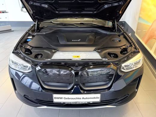 BMW iX3 80 kWh (210kW/286pk) ** LED, LEDER, PANO, MEMORY H&K SOUND, 20-inch LMV ** 1e EIG - UNFALLFREI **... ActivLease financial lease
