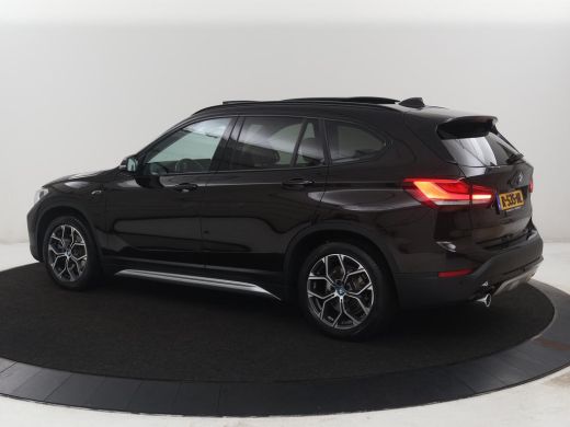BMW X1 xDrive25e Business Edition Plus | SOH 91,4% | Panoramadak | Leder | Stoelverwarming | Sfeerverlic... ActivLease financial lease