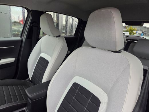 Citroën C3 Max 1.2 Hybrid 110-PK | Cruise Control | Camera | Navigatie | Climate Control | Carplay | LMV | 3... ActivLease financial lease
