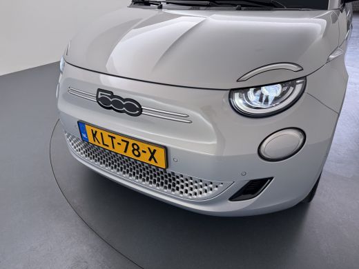 Fiat 500e La Prima 42 kWh | Achteruitrijcamera | Airco (automatisch) | Bestuurdersstoel in hoogte verstelbaar ActivLease financial lease