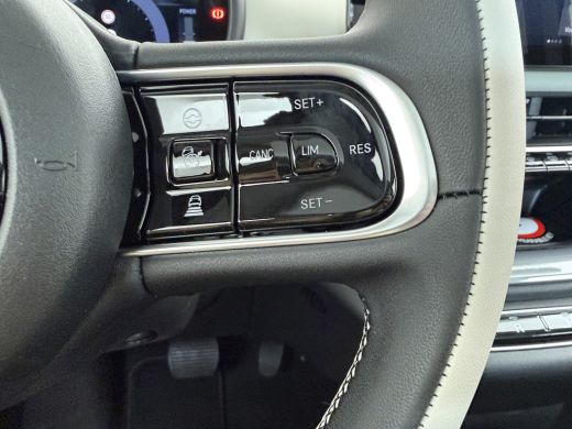 Fiat 500e La Prima 42 kWh | Achteruitrijcamera | Airco (automatisch) | Bestuurdersstoel in hoogte verstelbaar ActivLease financial lease