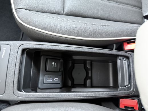 Fiat 500e La Prima 42 kWh | Achteruitrijcamera | Airco (automatisch) | Bestuurdersstoel in hoogte verstelbaar ActivLease financial lease