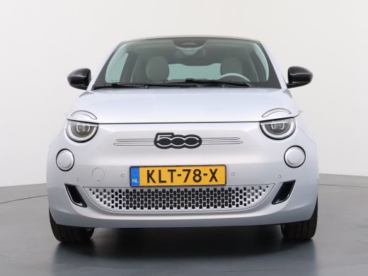 Fiat 500e La Prima 42 kWh | Achteruitrijcamera | Airco (automatisch) | Bestuurdersstoel in hoogte verstelbaar ActivLease financial lease