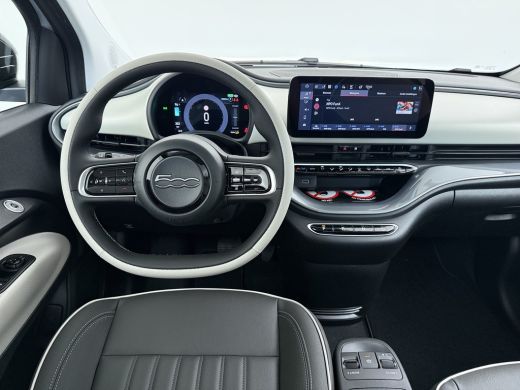 Fiat 500e La Prima 42 kWh | Achteruitrijcamera | Airco (automatisch) | Bestuurdersstoel in hoogte verstelbaar ActivLease financial lease