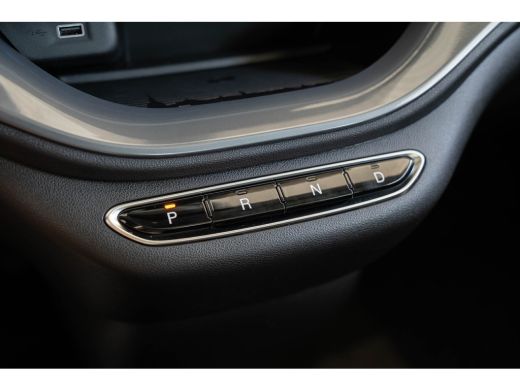Fiat 500e La Prima 42 kWh | Panoramadak | Camera | Stoelverwarming | Adaptive Cruise Controle | Parkeersens... ActivLease financial lease