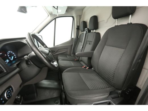 Ford E-Transit L3H2 68 kWh | Snelladen | SOH 95% | 360&deg; | Clima | 3 Zits | Cruise | Carplay | Parkeersens. ActivLease financial lease