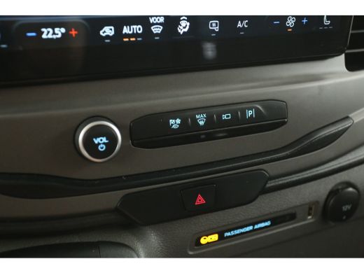 Ford E-Transit L3H2 68 kWh | Snelladen | SOH 95% | 360&deg; | Clima | 3 Zits | Cruise | Carplay | Parkeersens. ActivLease financial lease
