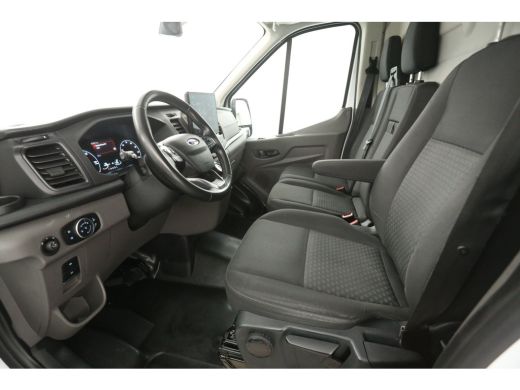 Ford E-Transit L3H2 68 kWh | Snelladen | SOH 95% | 360&deg; | Clima | 3 Zits | Cruise | Carplay | Parkeersens. ActivLease financial lease