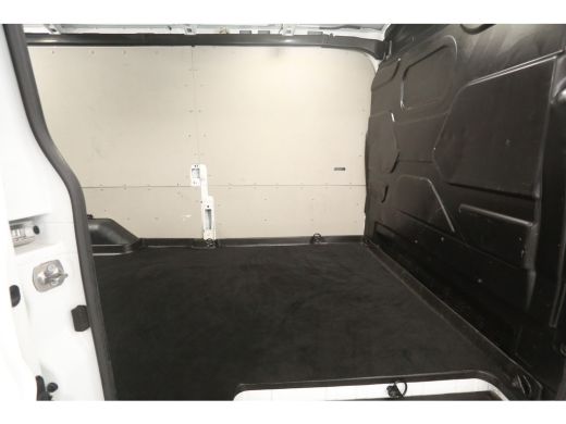 Ford E-Transit L3H2 68 kWh | Snelladen | SOH 95% | 360&deg; | Clima | 3 Zits | Cruise | Carplay | Parkeersens. ActivLease financial lease