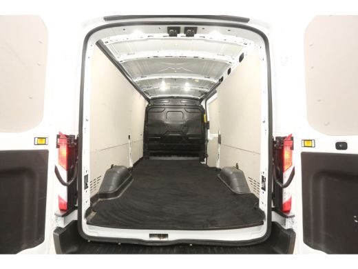 Ford E-Transit L3H2 68 kWh | Snelladen | SOH 95% | 360&deg; | Clima | 3 Zits | Cruise | Carplay | Parkeersens. ActivLease financial lease