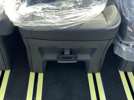 Ford Tourneo Custom Custom Titanium X Plug-in Hybrid 7 pers. | Panoramisch Dak | Elek. Trekhaak | Luxe | Op Voorraad!! ActivLease financial lease