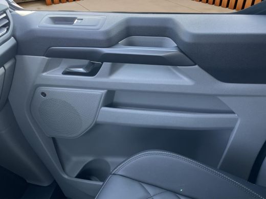 Ford Tourneo Custom Custom Titanium X Plug-in Hybrid 7 pers. | Panoramisch Dak | Elek. Trekhaak | Luxe | Op Voorraad!! ActivLease financial lease