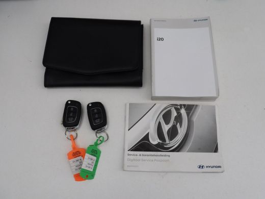 Hyundai i20 1.0 T-GDI Comfort Smart | Cruise control | Carplay | Park assist | | Dodehoek detectie |  Camera ... ActivLease financial lease