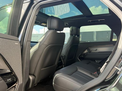 Land Rover Range Rover Sport P460e Momentum Edition | Towing Pack | Head-up | 23 inch | Meridian 3D Surround | Black Pack | Pano ActivLease financial lease