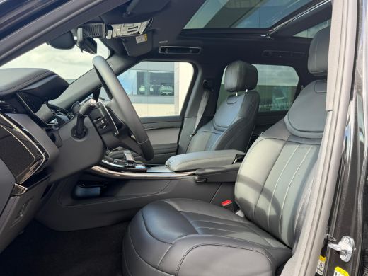 Land Rover Range Rover Sport P460e Momentum Edition | Towing Pack | Head-up | 23 inch | Meridian 3D Surround | Black Pack | Pano ActivLease financial lease