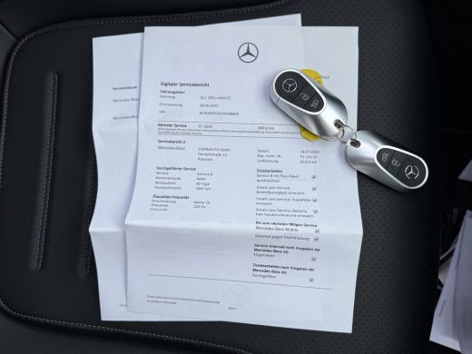 Mercedes-Benz GLC 300e 4MATIC AMG Line | Pano | Trekhaak | Distronic | Camera | 20 inch ActivLease financial lease