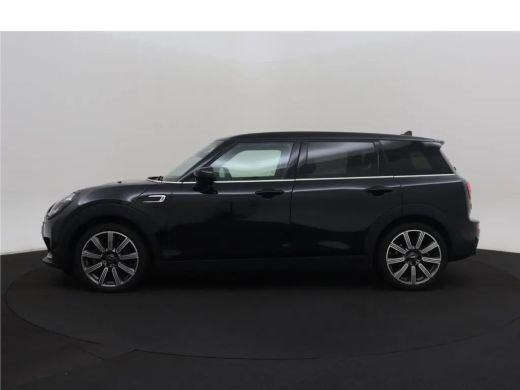 Mini Clubman 1.5 Cooper Yours | Cruise control | Keyless entry | Led koplamen | Achteruitrijcamera | Stoelverw... ActivLease financial lease