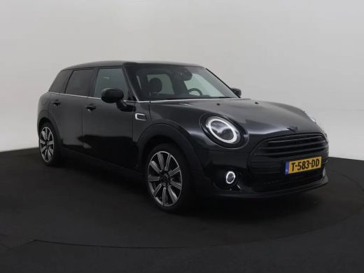 Mini Clubman 1.5 Cooper Yours | Cruise control | Keyless entry | Led koplamen | Achteruitrijcamera | Stoelverw... ActivLease financial lease