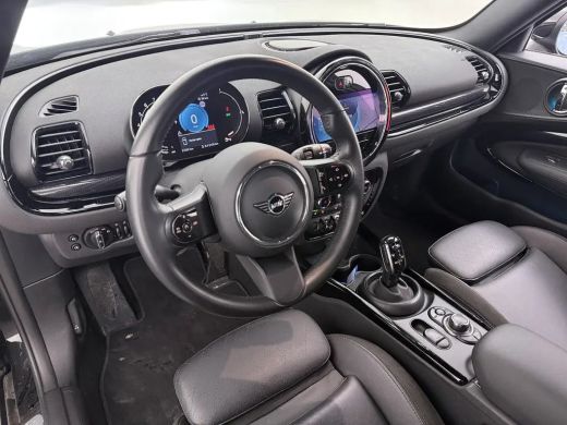 Mini Clubman 1.5 Cooper Yours | Cruise control | Keyless entry | Led koplamen | Achteruitrijcamera | Stoelverw... ActivLease financial lease