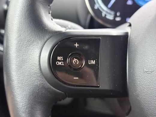 Mini Clubman 1.5 Cooper Yours | Cruise control | Keyless entry | Led koplamen | Achteruitrijcamera | Stoelverw... ActivLease financial lease