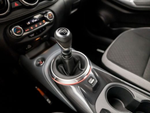 Nissan Juke 1.0 DIG-T N-Connecta Black Sport (APPLE CARPLAY, NAVIGATIE, CLIMATE, CAMERA, SPORTSTOELEN, GETINT... ActivLease financial lease