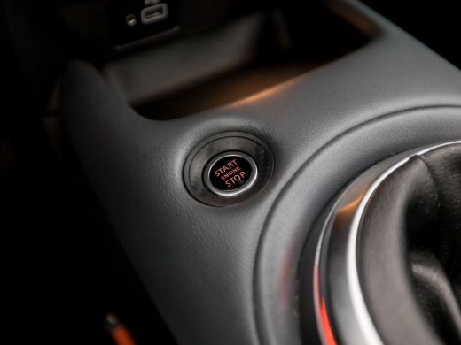 Nissan Juke 1.0 DIG-T N-Connecta Black Sport (APPLE CARPLAY, NAVIGATIE, CLIMATE, CAMERA, SPORTSTOELEN, GETINT... ActivLease financial lease
