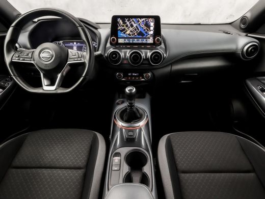 Nissan Juke 1.0 DIG-T N-Connecta Black Sport (APPLE CARPLAY, NAVIGATIE, CLIMATE, CAMERA, SPORTSTOELEN, GETINT... ActivLease financial lease