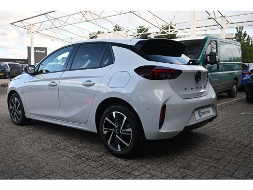 Opel Corsa GS | Dode hoek waarschuwing | IntelliLux LED Matrix-verlichting, inclusief LED matrix koplampen m... ActivLease financial lease