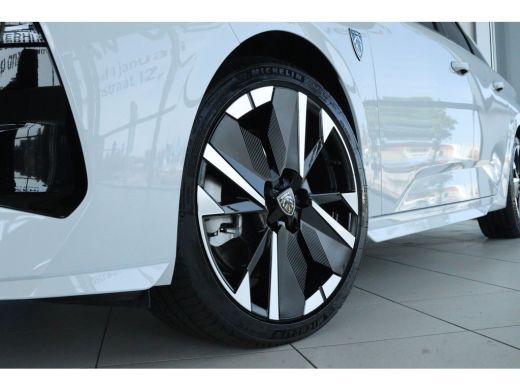 Peugeot 308 SW 1.6 Plug-in Hybrid 195 GT | Adapt. Cruise | Focal Audio | Schuifdak | 360 Camera | Elektr. kle... ActivLease financial lease