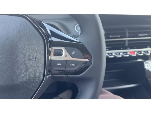 Peugeot e-208 EV Business 50 kWh | Apple Carplay / Android Auto | Camera achter | Parkeer sensoren voor + achter | ActivLease financial lease