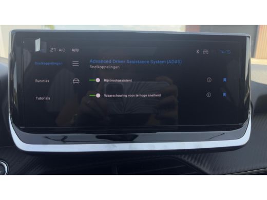 Peugeot e-208 EV Business 50 kWh | Apple Carplay / Android Auto | Camera achter | Parkeer sensoren voor + achter | ActivLease financial lease