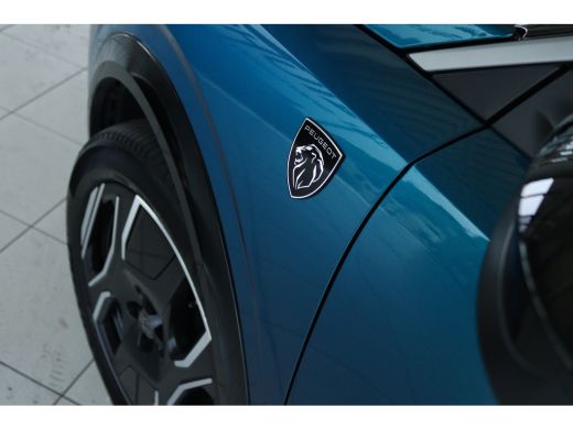 Peugeot e-3008 GT Long Range 230 97 kWh | Adapt. Cruise | Focal Audio | Schuifdak | Stoelverwarming | Elektr. Kl... ActivLease financial lease