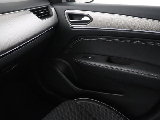 Renault Arkana | Panoramadak | Half leder | Carplay | Adaptive cruise | Dodehoek detectie | Camera | Park assist... ActivLease financial lease