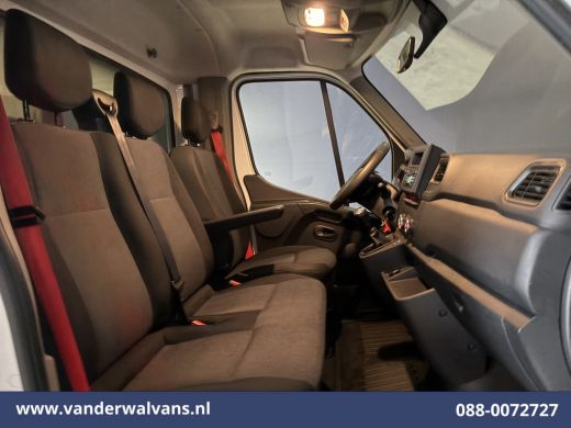 Renault Master 2.3 dCi 146pk Bakwagen 232cm Hoog Laadklep Zijdeur Euro6 Airco | LED | Lat om Lat betimmering Cru... ActivLease financial lease