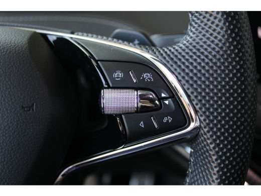Skoda Enyaq iV 60 Sportline | SOH 93% | Navigatie | Camera | Matrix LED | Adaptive cruise control | Keyless | ActivLease financial lease