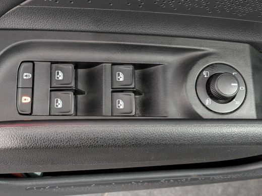 Skoda Enyaq iV 80KWH First Edition 204PK | TREKHAAK | MEMORY | CAMERA | STOEL+STUURVERW. | APP. CONNECT | ADAPT... ActivLease financial lease