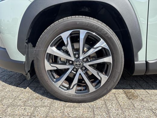 Toyota Corolla Cross Hybrid 200 Style ActivLease financial lease