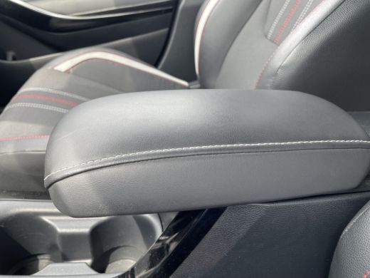 Toyota Corolla Touring Sports 1.8 Hybrid GR-Sport **TREKHAAK/ STOELVERWARMING/ PARKEERSENSOREN** ActivLease financial lease