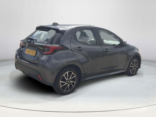 Toyota Yaris 1.5 Hybrid Dynamic ActivLease financial lease