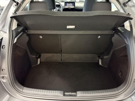 Toyota Yaris 1.5 Hybrid Dynamic ActivLease financial lease