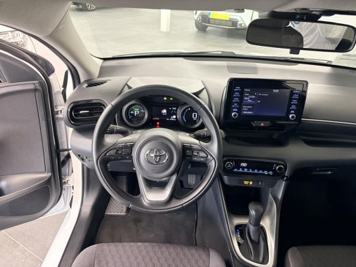 Toyota Yaris 1.5 Hybrid Dynamic ActivLease financial lease