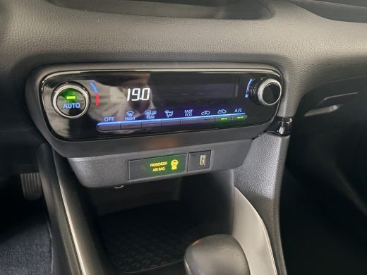 Toyota Yaris 1.5 Hybrid Dynamic ActivLease financial lease