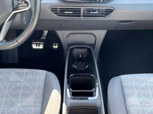 Volkswagen ID.3 First 58 kWh 204pk Parkeersensoren v&oacute;&oacute;r en achter | Navigatie-apparaat | Digitale radio-ontvangst... ActivLease financial lease