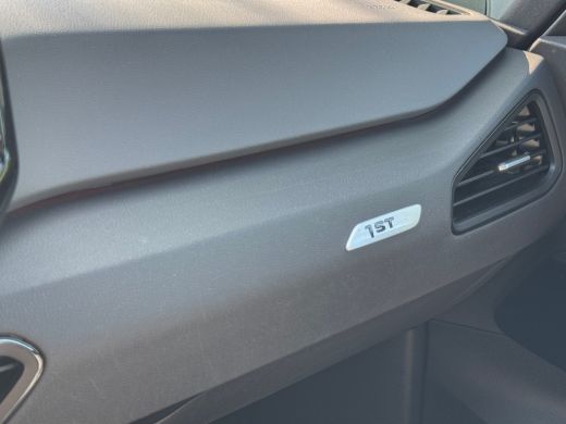 Volkswagen ID.3 First 58 kWh 204pk Parkeersensoren v&oacute;&oacute;r en achter | Navigatie-apparaat | Digitale radio-ontvangst... ActivLease financial lease