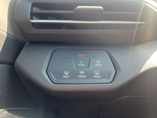 Volkswagen ID.4 First 77 kWh | 204Pk | Trekhaak | Stoelverwarming | A.cam | ActivLease financial lease