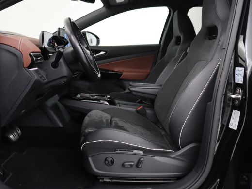 Volkswagen ID.5 | SOH 93,5% | Memory | Leder/alcantara | Stuur/stoel verwarming | Climate control | Adaptive crui... ActivLease financial lease